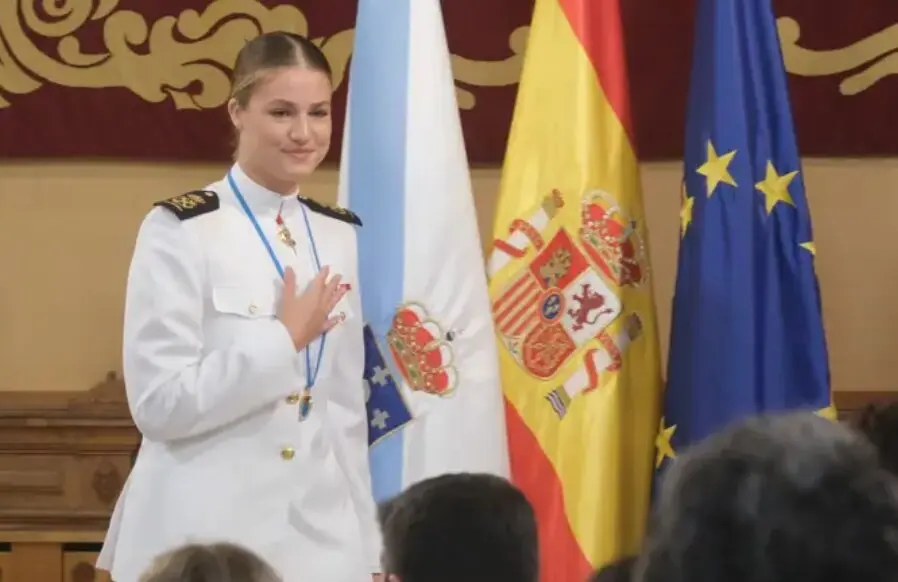 La Princesa de Asturias recibe la &ldquo;Medalla de Oro de Galicia 2025&rdquo;, en el Pazo de Raxoi, a 13 de julio de 2025, en Santiago de Compostela, Galicia (Espa&ntilde;a). / EP