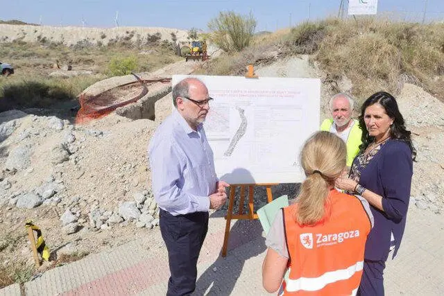 Avanzan las obras de la tuber&iacute;a que llevar&aacute; agua potable a Torrecilla de Valmadrid.