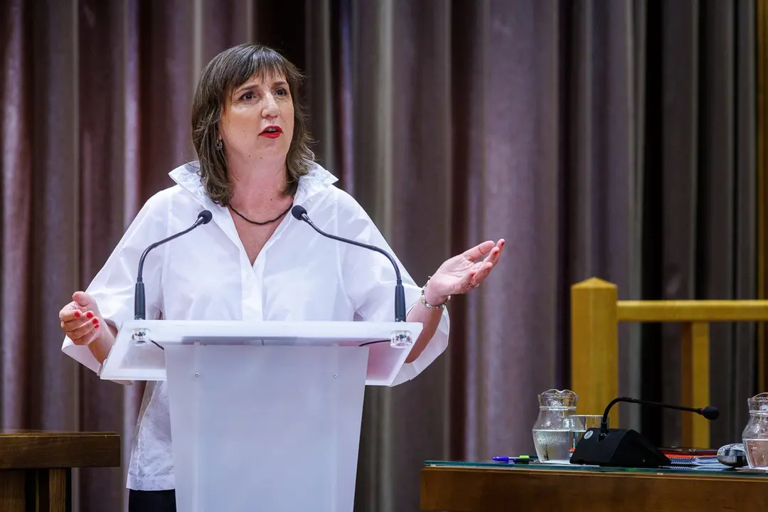 La portavoz del PSOE, Lola Ranera, durante la primera sesi&oacute;n del Debate de la Ciudad. /AZ