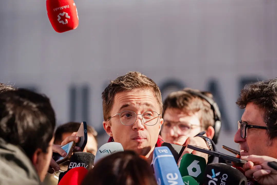I&ntilde;igo Errej&oacute;n ofrece declaraciones a los medios de comunicaci&oacute;n./ EP