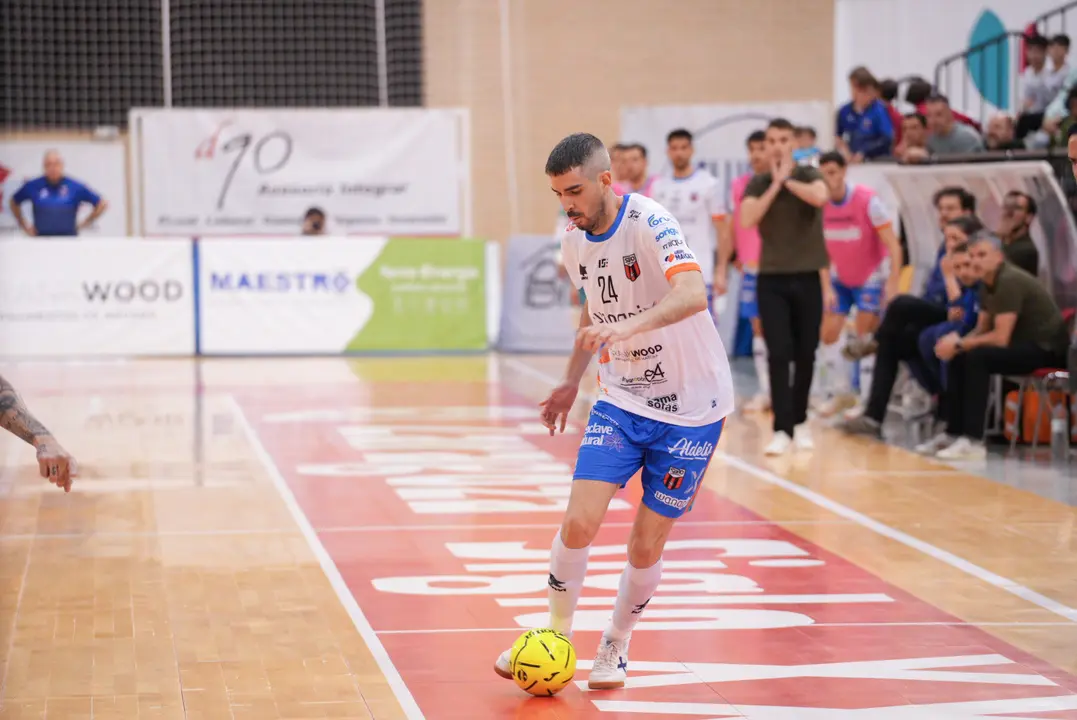 Adri&aacute;n Ortego durante un partido con Wanapix Zaragoza