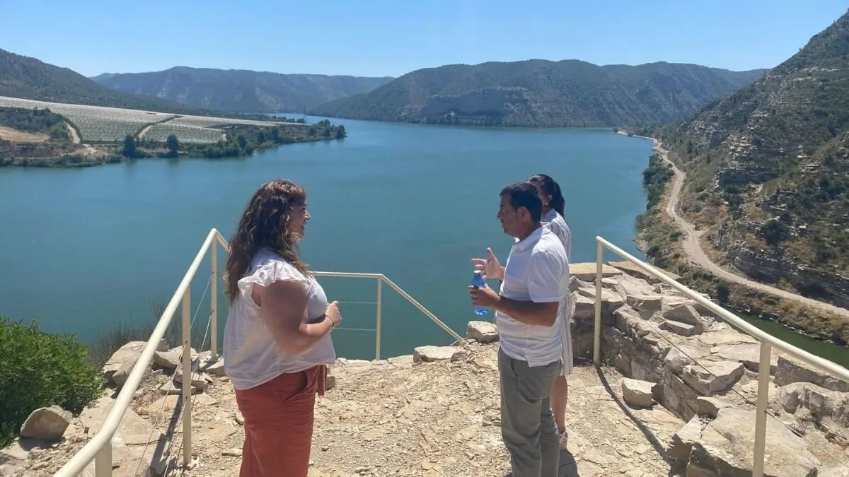 Visita de la Subdelegada del Gobierno en Zaragoza, Noelia Herrero, a Fay&oacute;n.
