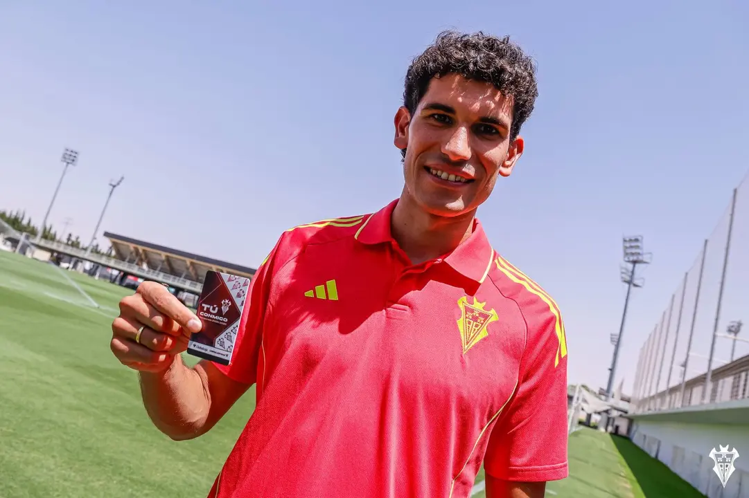Jes&uacute;s Vallejo tras haber fichado por el Albacete Balompi&eacute;