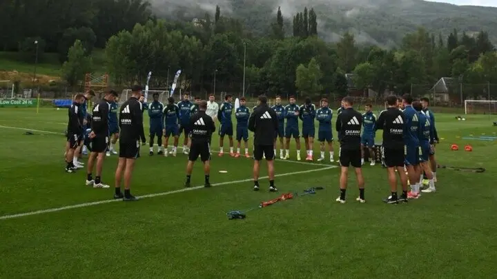 El Real Zaragoza durante su primer entrenamiento en Benasque / Real Zaragoza