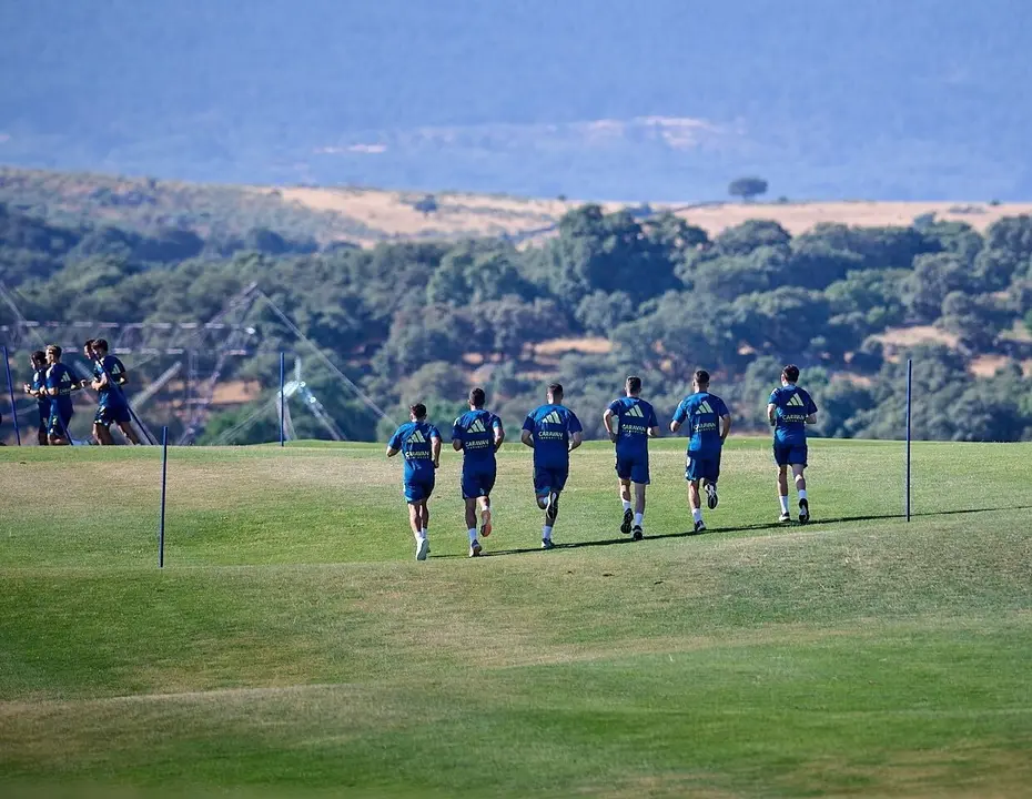 El Real Zaragoza en un entrenamiento / REAL ZARAGOZA