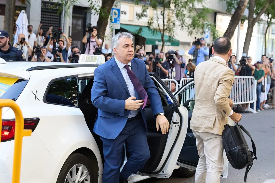 El exsecretario de Organizaci&oacute;n del PSOE Santos Cerd&aacute;n a su llegada a declarar en el Tribunal Supremo