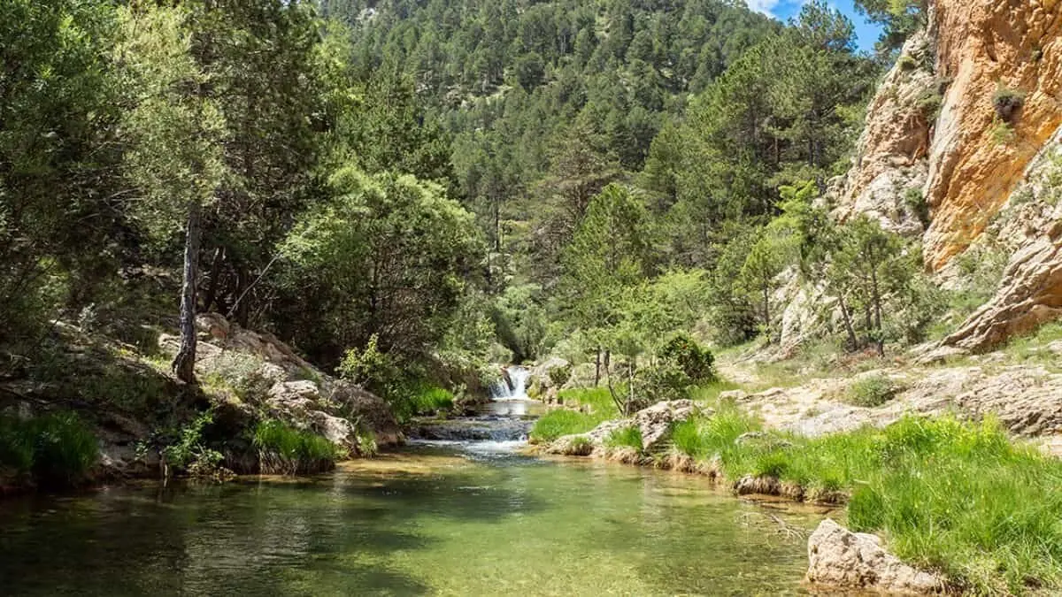Pozo Navarro en Linares de Mora / V&iacute;a Turismo de Arag&oacute;n