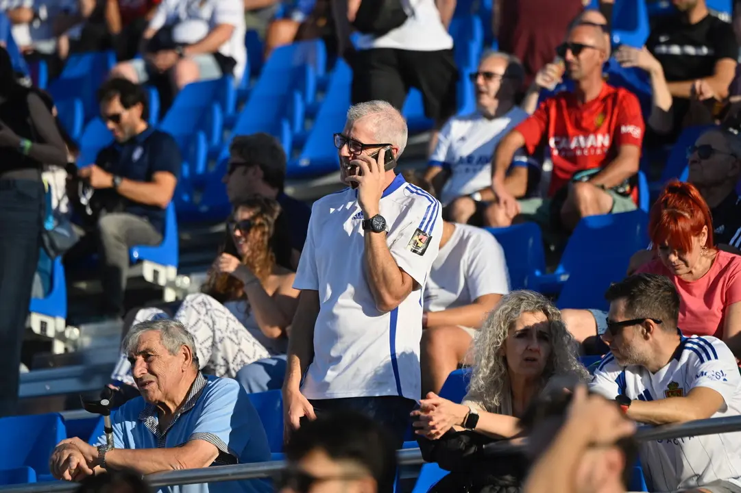 Afici&oacute;n del Real Zaragoza en el Ibercaja Estadio / Marcos Cebri&aacute;n