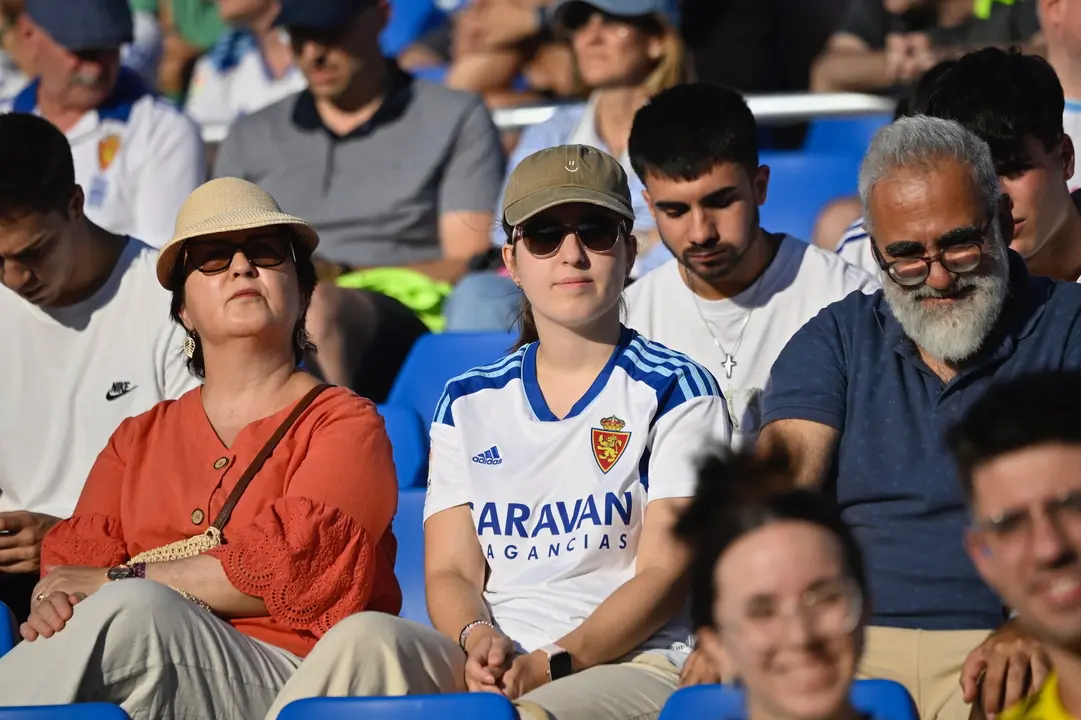 Afici&oacute;n del Real Zaragoza en el Ibercaja Estadio / Marcos Cebri&aacute;n