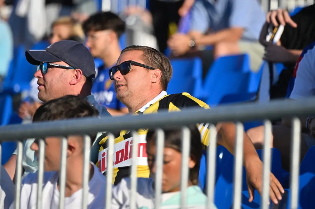 Afici&oacute;n del Real Zaragoza en el Ibercaja Estadio / Marcos Cebri&aacute;n
