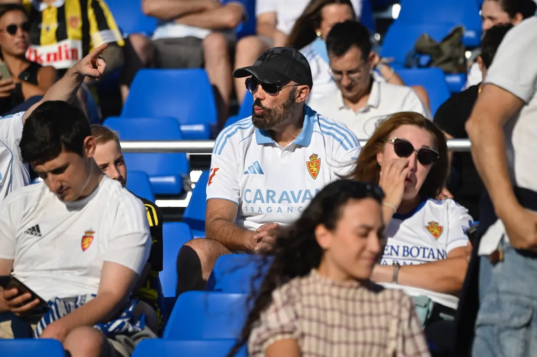 Afici&oacute;n del Real Zaragoza en el Ibercaja Estadio / Marcos Cebri&aacute;n
