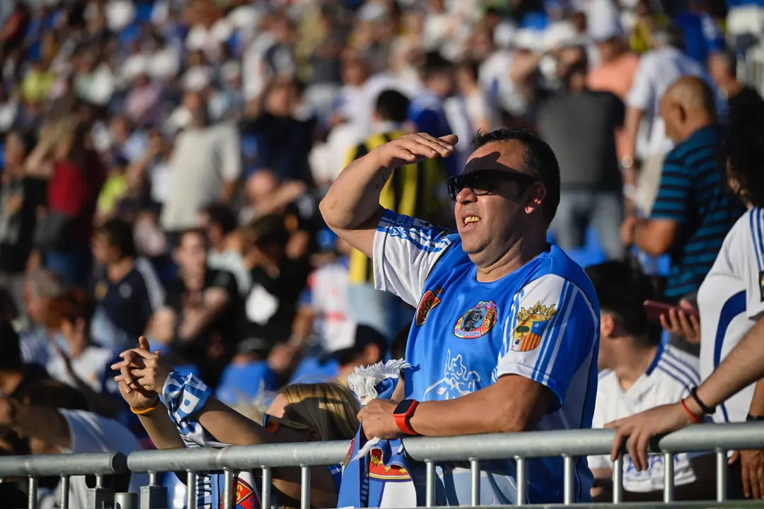 Afici&oacute;n del Real Zaragoza en el Ibercaja Estadio / Marcos Cebri&aacute;n