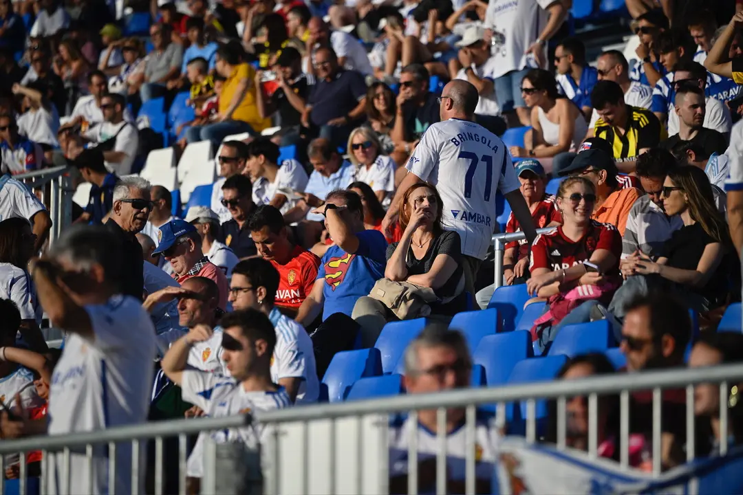 Afici&oacute;n del Real Zaragoza en el Ibercaja Estadio / Marcos Cebri&aacute;n