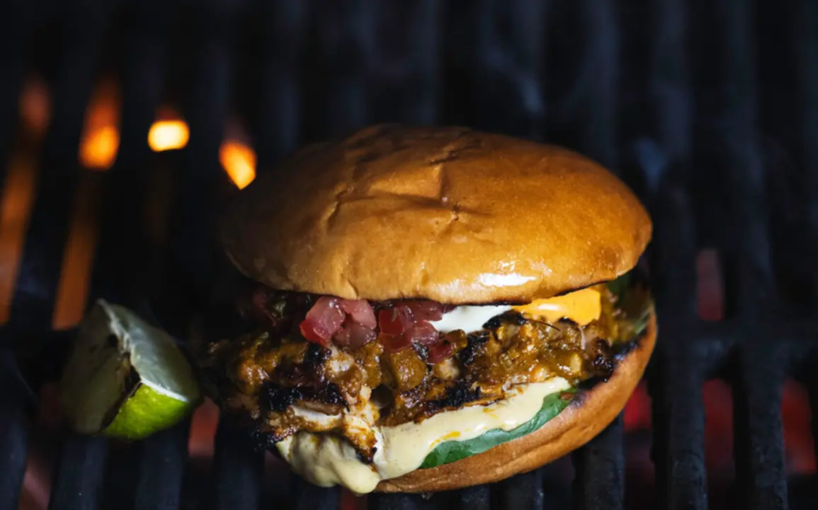Este es el restaurante con m&aacute;s rese&ntilde;as de Uber Eats en todo Zaragoza: tiene m&aacute;s de 15.000  ./ Nola Smoke
