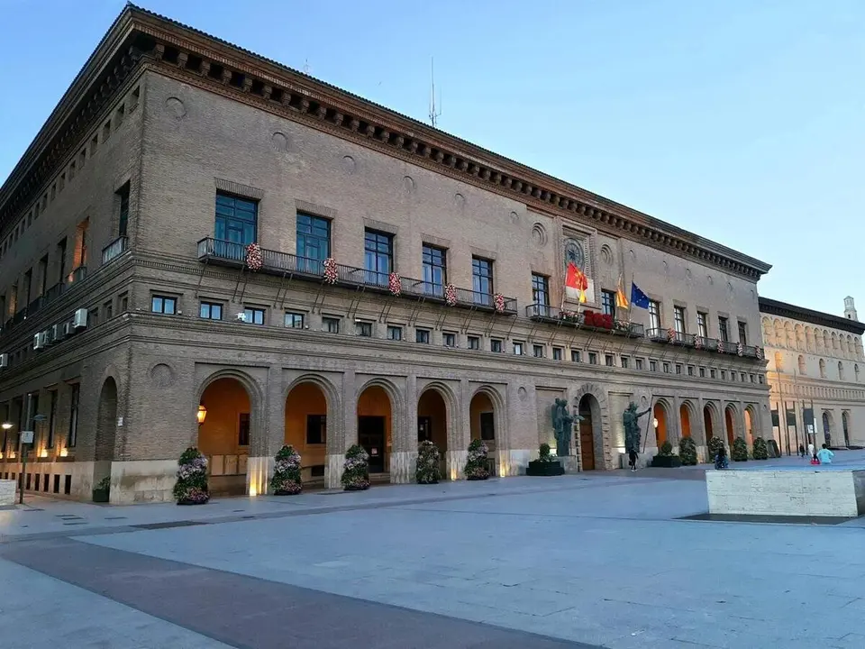 Ayuntamiento de de Zaragoza.
- AYUNTAMEINTO DE ZARAGOZA