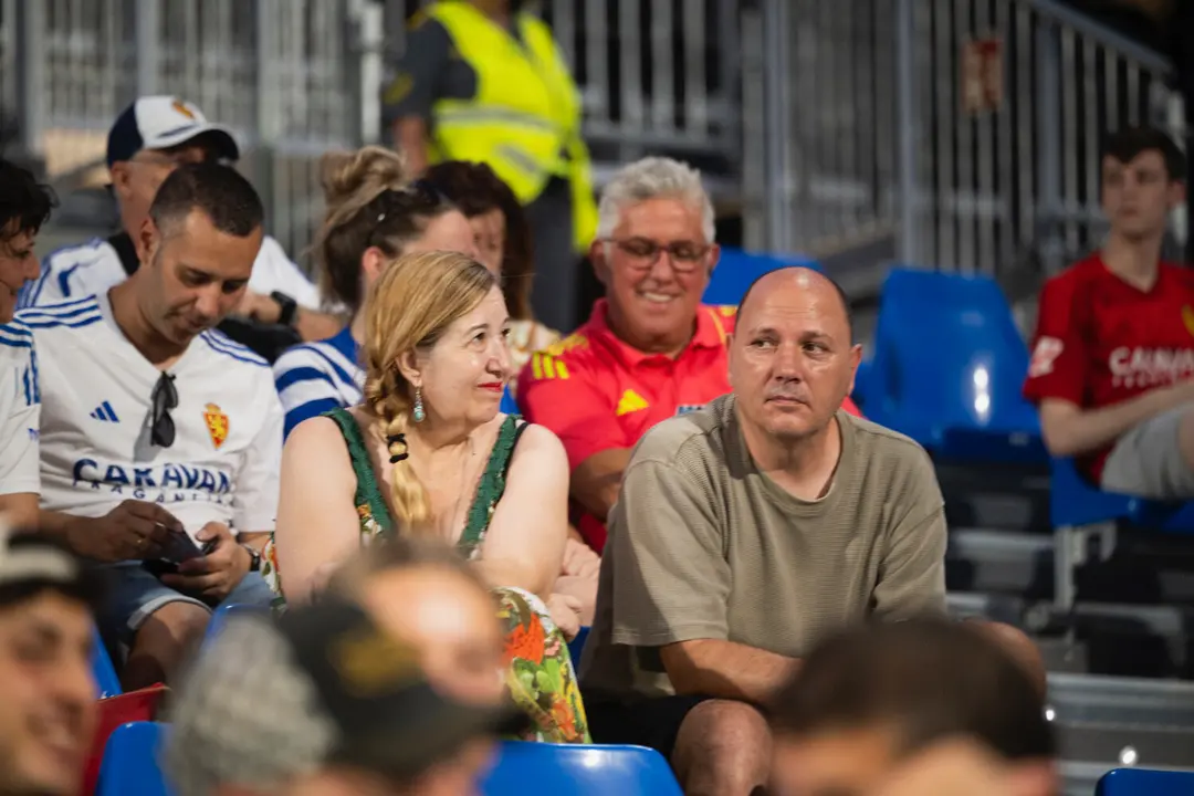 Aficionados en el Ibercaja Estadio en el Real Zaragoza - SD Huesca / Marcos Cebri&aacute;n
