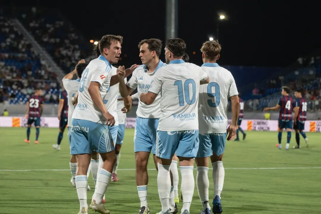Jugadores del Real Zaragoza en el Memorial Carlos Lapetra / Marcos Cebri&aacute;n