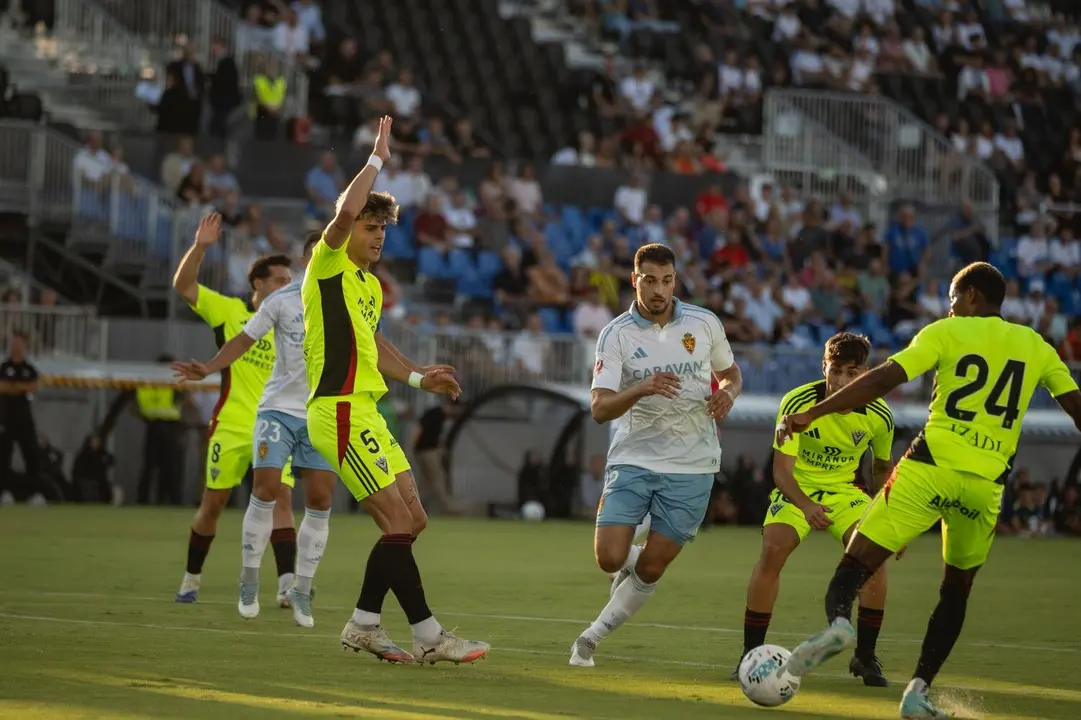 Sinan Bakis durante un amistoso de pretemporada con el Real Zaragoza / Marcos Cebri&aacute;n