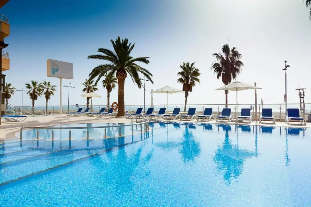 Hotel Pe&ntilde;&iacute;scola Place ./ Booking