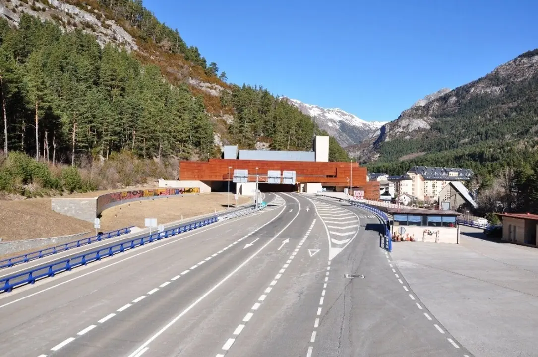T&uacute;nel de Somport.
- MINISTERIO DE TRANSPORTES