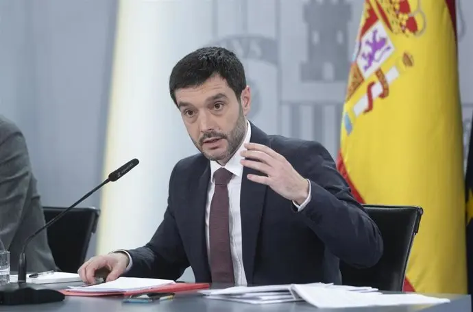Ministro de Consumo, Alberto Garz&oacute;n