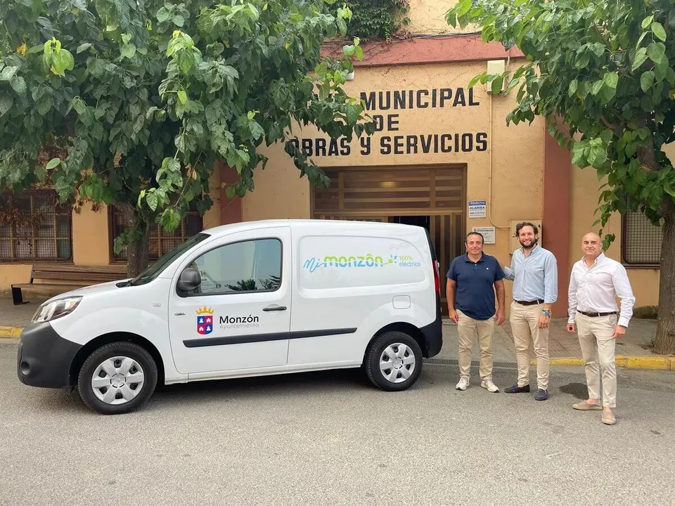 El Ayuntamiento de Monz&oacute;n contin&uacute;a la renovaci&oacute;n del parque m&oacute;vil de la Brigada de Servicios con una furgoneta el&eacute;ctrica
- AYUNTAMIENTO DE MONZ&Oacute;N