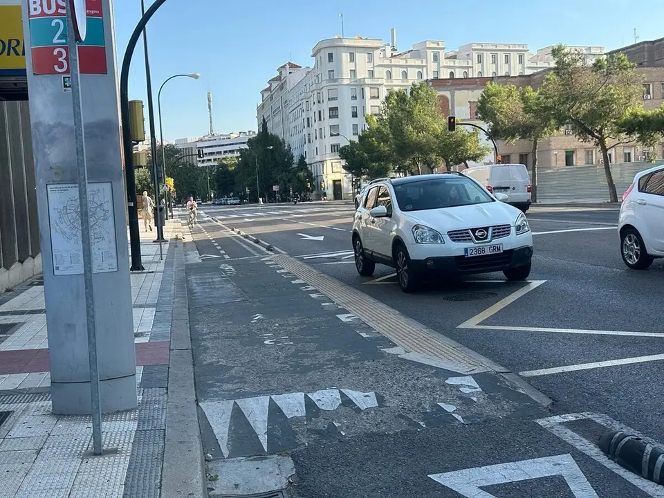 Cariil bici en paseo Mar&iacute;a Agust&iacute;n de Zaragoza
- PSOE