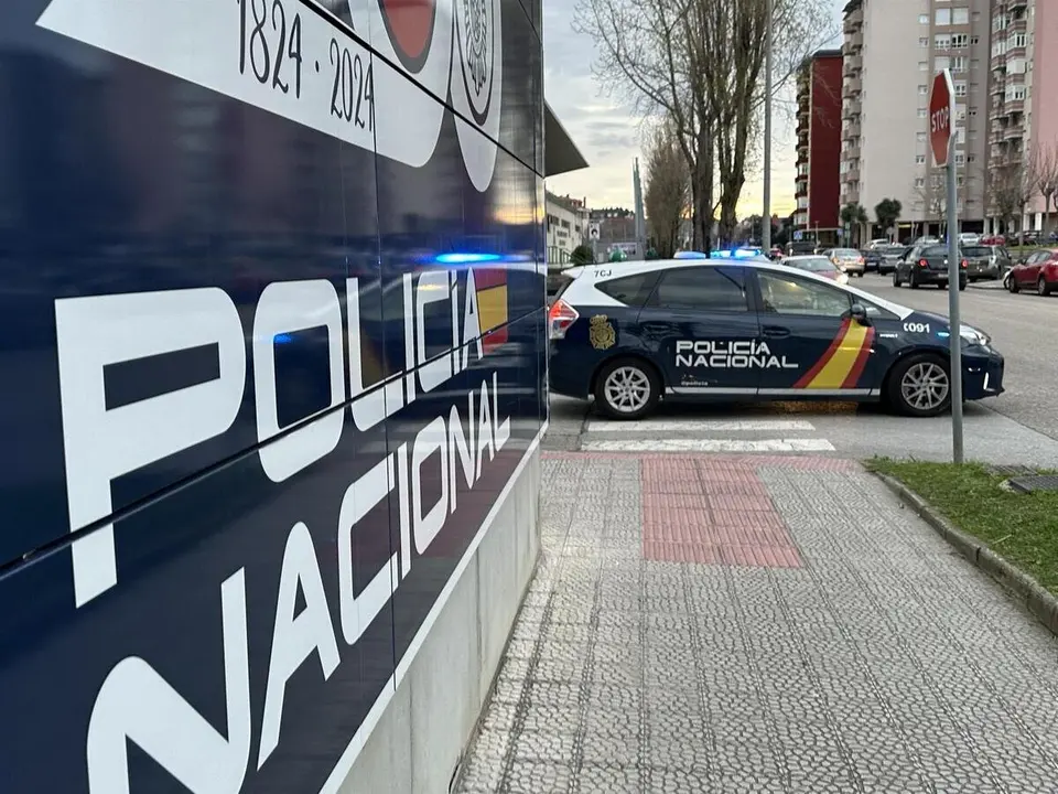 Coches de la Polic&iacute;a Nacional.