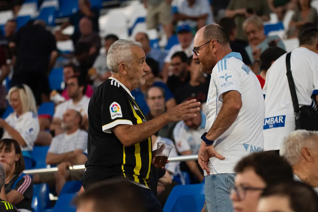 Aficionados en el Ibercaja Estadio en el Real Zaragoza-Andorra / Marcos Cebri&aacute;n