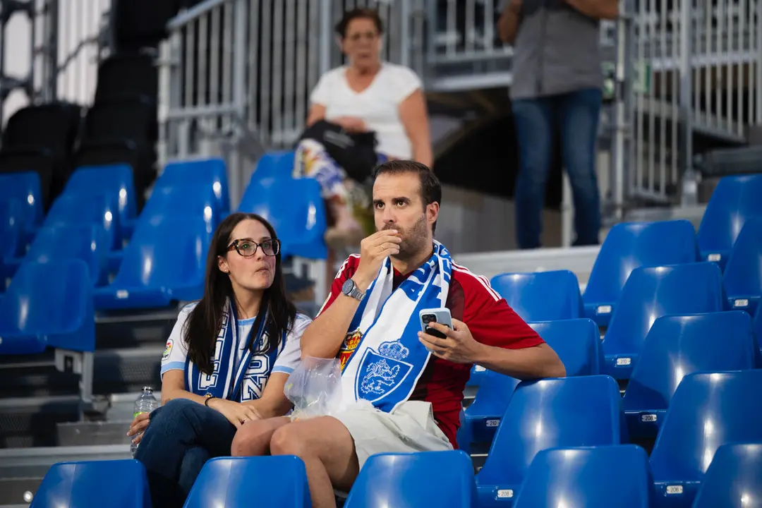 Aficionados en el Ibercaja Estadio en el Real Zaragoza-Andorra / Marcos Cebri&aacute;n