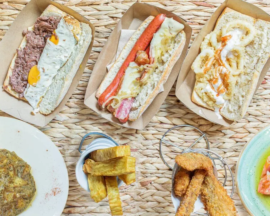 Bocater&iacute;a Babax ./ Uber Eats