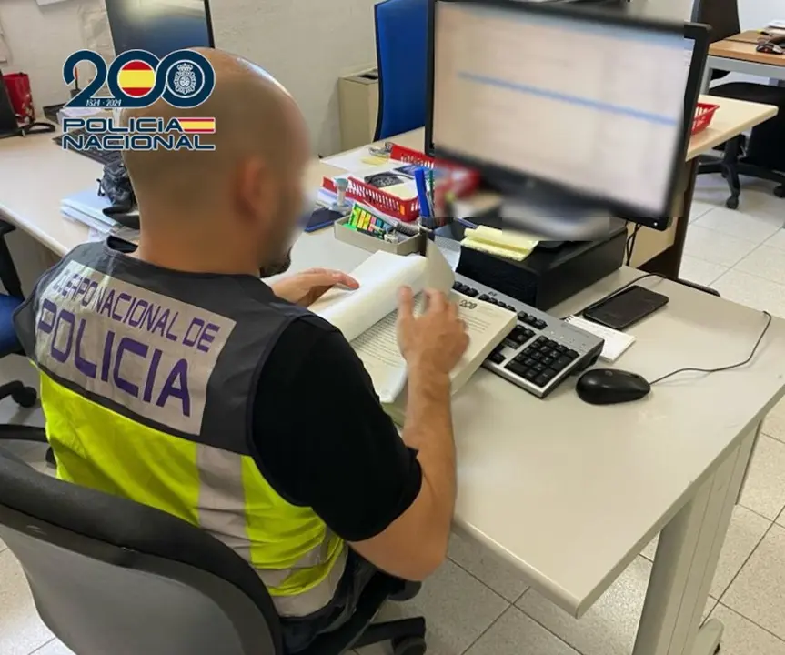 POLIC&Iacute;A NACIONAL.