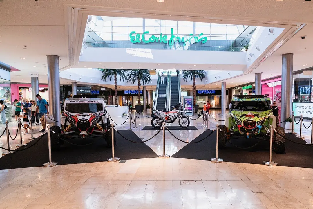 Exposici&oacute;n de coches del Campeonato de Espa&ntilde;a Cierzo Rally Ej&eacute;rcito de Tierra 2025
