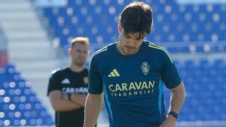 Mart&iacute;n Aguirregabiria durante su primer entrenamiento con el Real Zaragoza