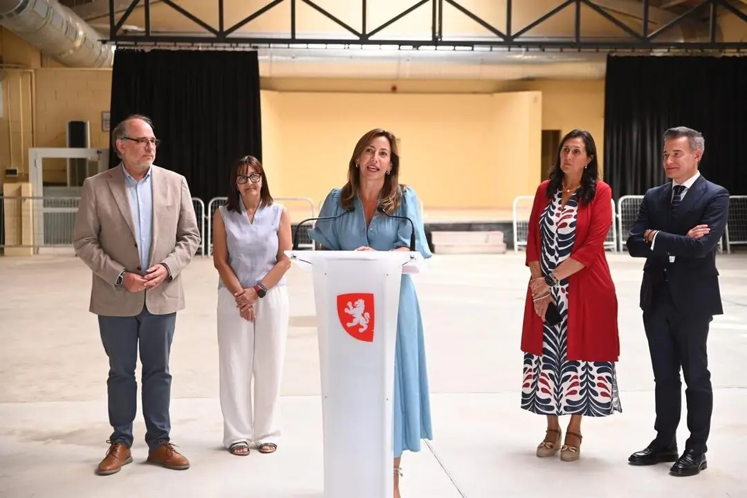 La alcaldesa de Zaragoza, Natalia Chueca, visita el fin de las obras del pabell&oacute;n de Movera.
- RAM&Oacute;N COMET/AYUNTAMIENTO DE ZARAGOZA