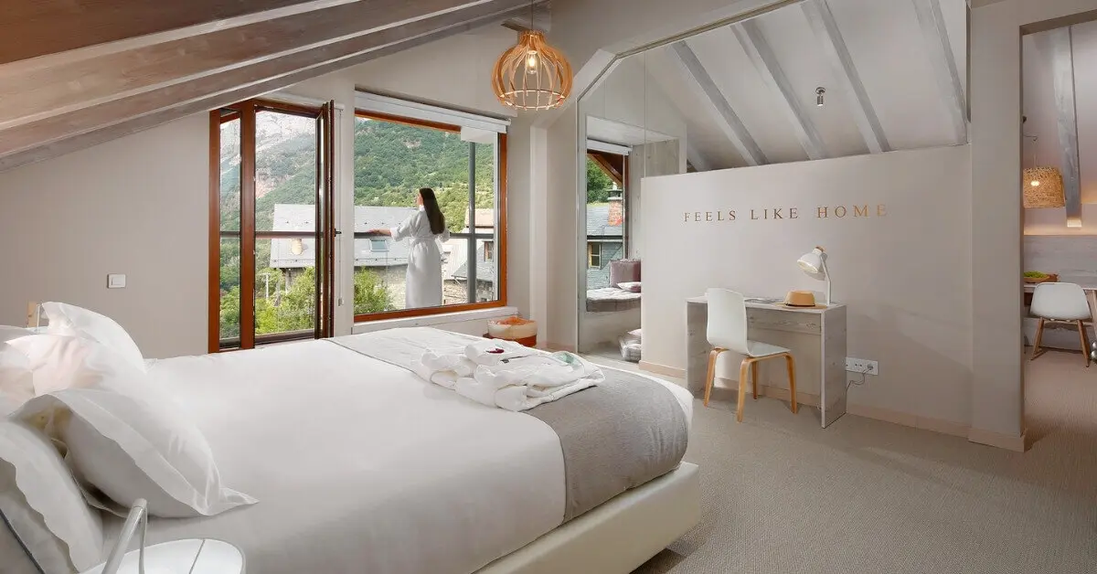 escapada-romantica-pirineo-huesca-jacuzzi-plan