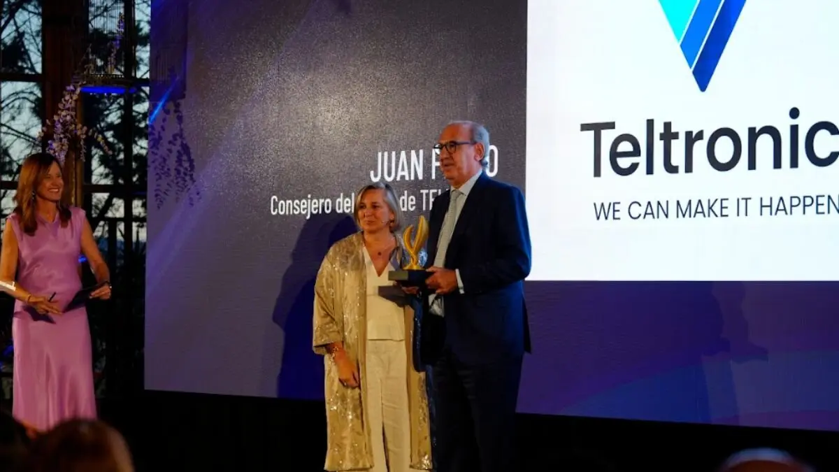 Entrega del premio a Teltronic. / &Aacute;lvaro Calvo