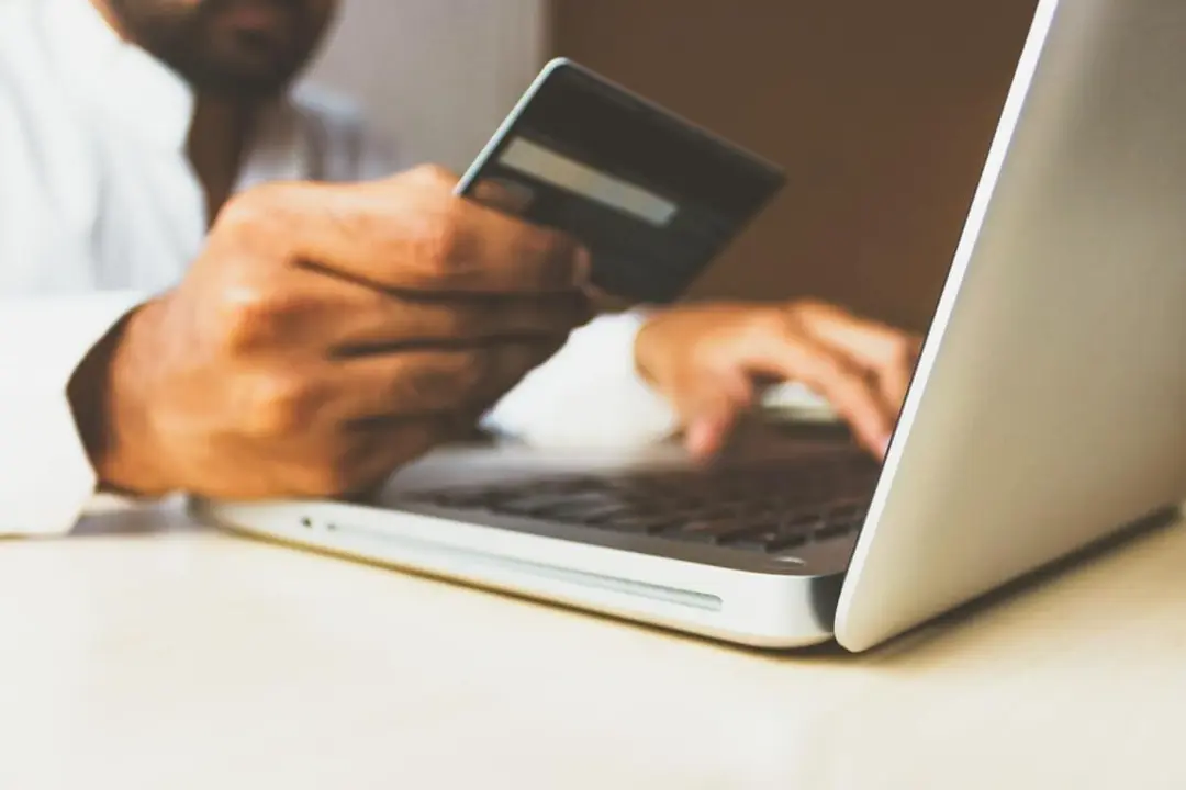 &iquest;Cu&aacute;nto dinero puedes dar a un familiar sin pagar impuestos? Hacienda pone el l&iacute;mite