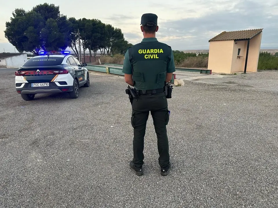 La Guardia Civil investiga a un hombre por robo con fuerza y da&ntilde;os en b&aacute;sculas municipales del Bajo Cinca
- GUARDIA CIVIL
