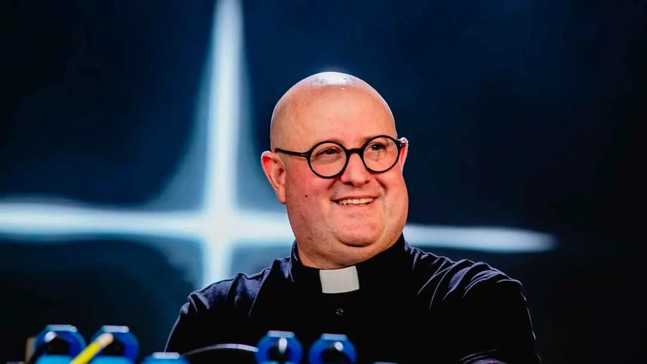 dj-sacerdote