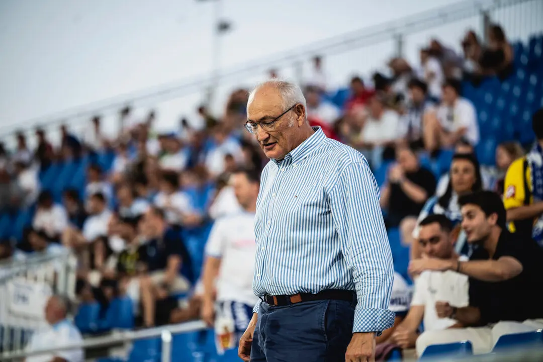 Aficionados del Real Zaragoza en el Ibercaja Estadio / Marcos Cebri&aacute;n