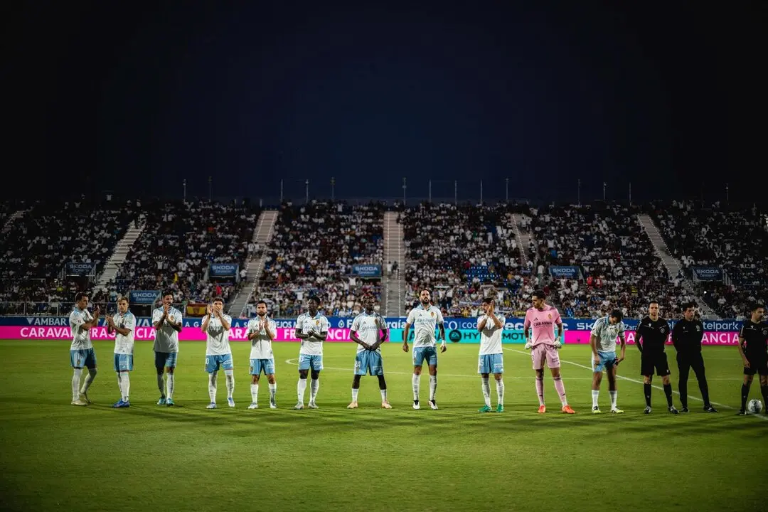 Jugadores del Real Zaragoza ante el Albacete / Marcos Cebri&aacute;n