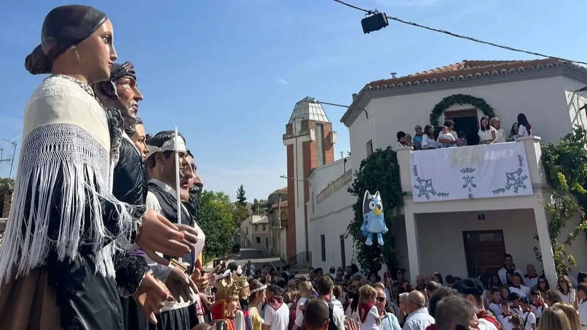 Comparsa de Gigantes de Tauste. / CARLOS PRIETO