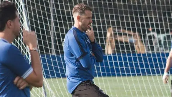 Sergi Guill&oacute; durante un entrenamiento de la SD Huesca / SDH