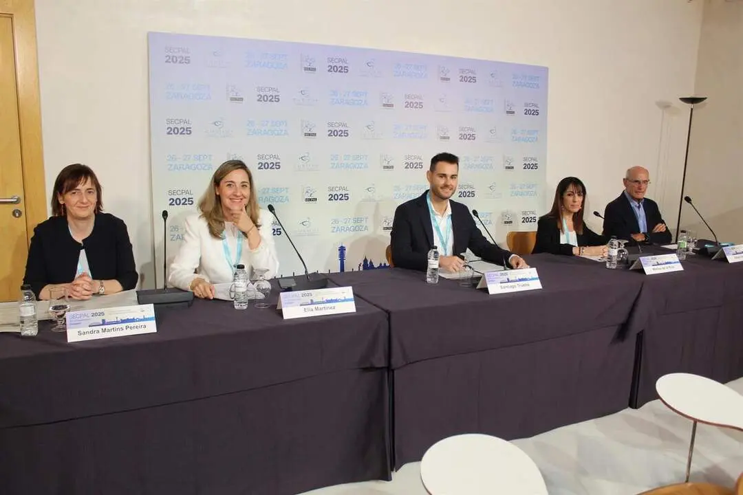 De izquierda a derecha, Sandra Martins, Elia Mart&iacute;nez, Santiago Trueba, Marisa de la Rica y Rafael Bengoa .
- SECPAL
