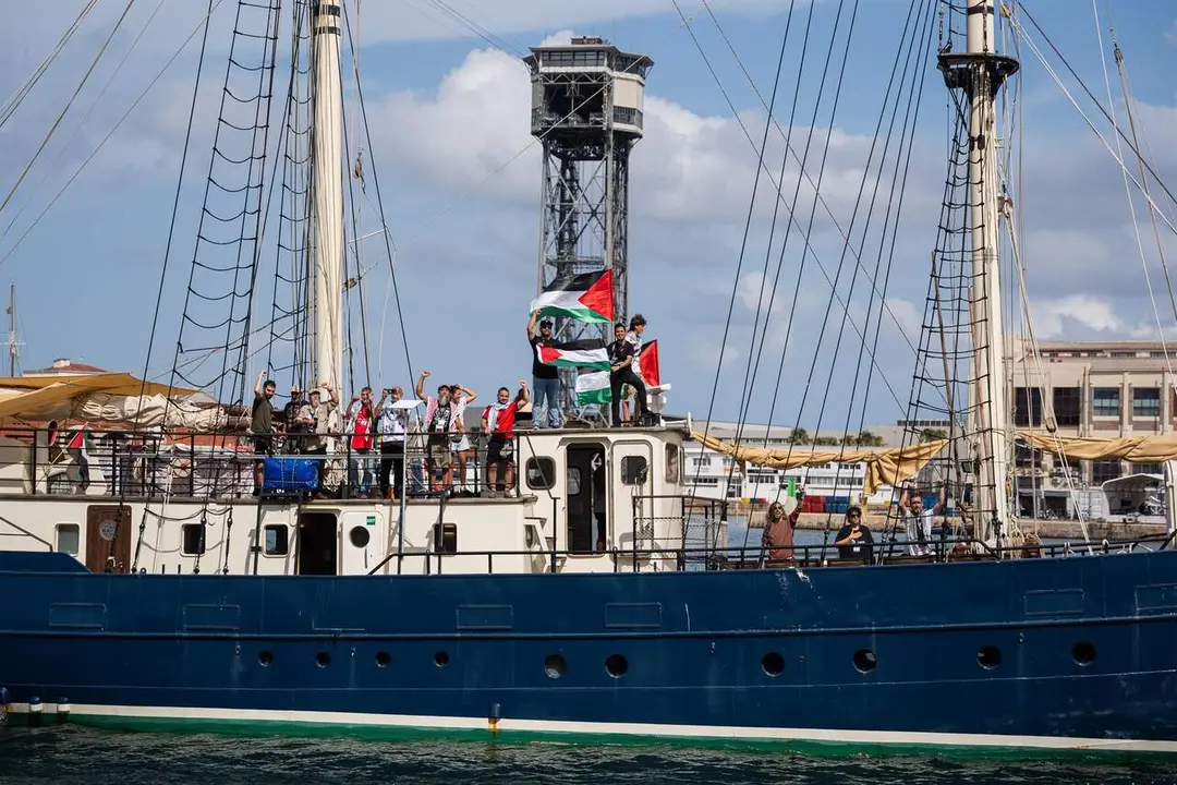 Veinte barcos de la Flotilla Global Sumud parten del Puerto de Barcelona rumbo a Gaza para establecer un corredor humanitario por mar. / EP