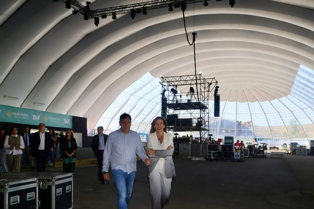 La alcaldesa en la visita a las instalaciones del recinto ferial y Espacio Zity. /AZ
