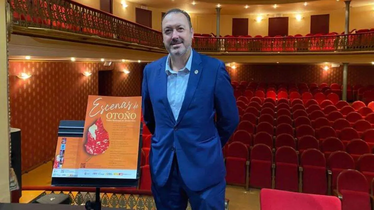 Presentaci&oacute;n de 'Escenas de oto&ntilde;o 2025 en el Teatro Municipal de Alca&ntilde;iz. / AYTO. ALCA&Ntilde;IZ