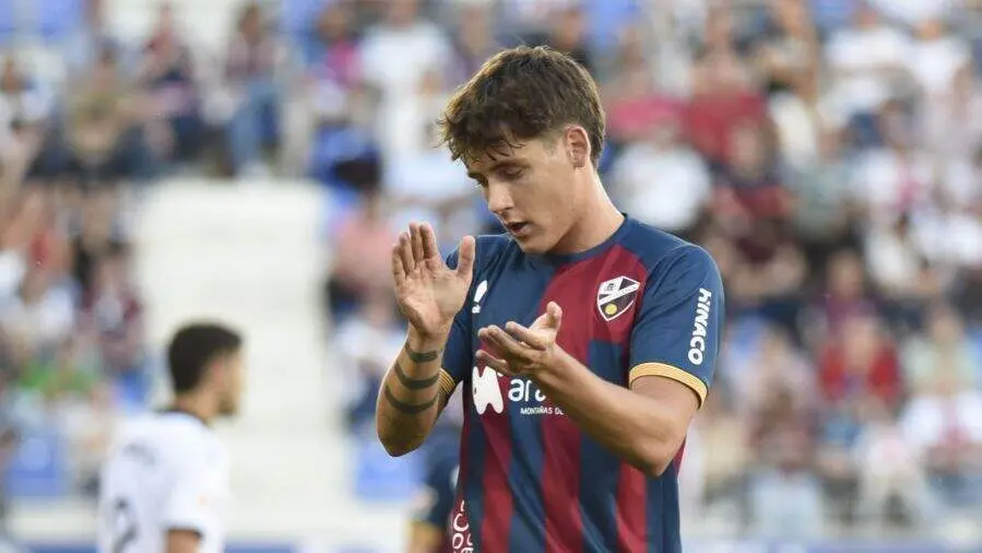 Ro Abajas durante un partido con la SD Huesca / LaLiga
