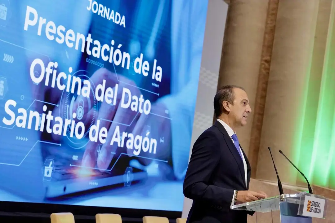 El consejero de Sanidad del Gobierno de Arag&oacute;n, Jos&eacute; Luis Bancalero, en el acto./ Fabi&aacute;n Sim&oacute;n